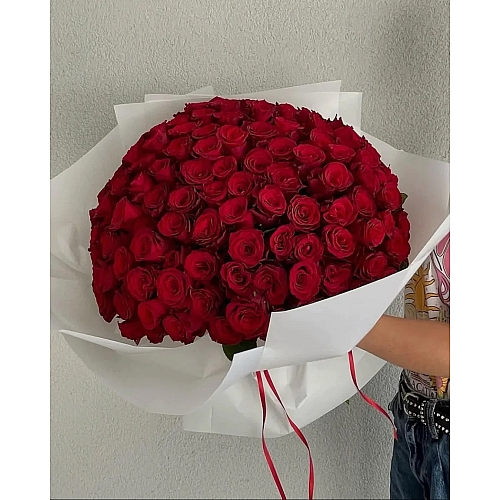 RED ROSES BOUQUET