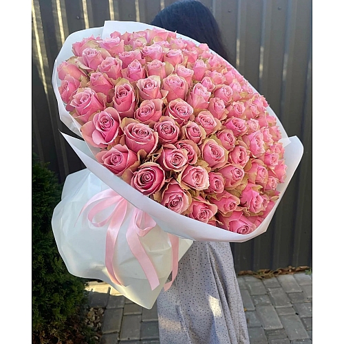 Pink Roses Bouquet "Rosita Vendela"